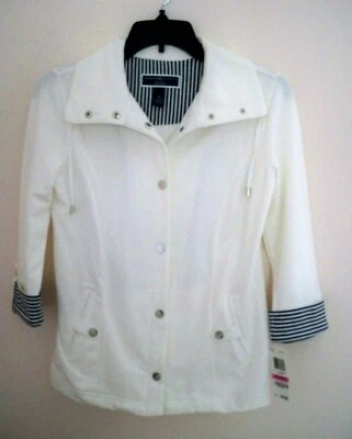 Chaqueta deportiva blanca Karen Scott con ribete a rayas negras talla Petite X-pequeña - PXS Foto 1 de 4