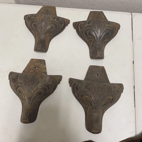 LOT OF 4 ANTIQUE CAST IRON ORNATE DESIGN FEET FOR CLAW FOOT BATH TUB, DOOR STOPS Cover