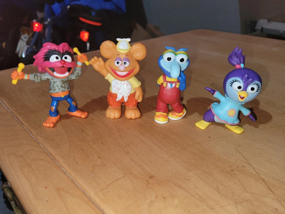 Figuras de pingüino de verano Disney Muppet Babies Gonzo Fozzy Animal   Foto 1 de 4