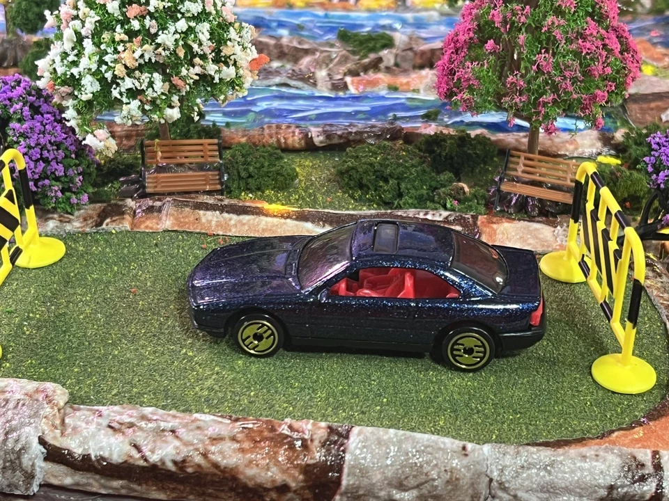 BMW 850i 1990 cupé 1:64 azul diecast coche Hot Wheels Ultra Hots estado casi nuevo Foto 1 de 4