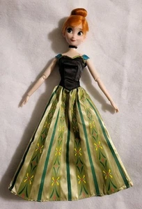 Disney Store Frozen Krönung Anna Classic Puppe  - Bild 1 von 5