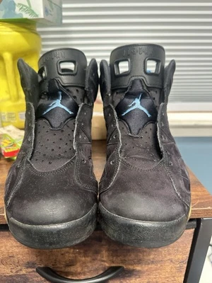 AIR JORDAN 6 RETRO UNC UNIVERSITARIO NEGRO/AZUL TARHEEL (TALLA 10.5) Foto 1 de 4