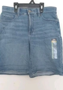 woman summer shorts - Picture 1 of 9