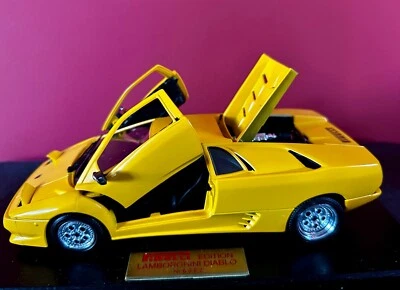 Lamborghini Diablo number 0002 of 1000 made, Modell cars 1/18 Pirelli Edition - Image 1 of 4