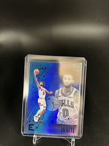 2019-20 Panini Chronicles Essentials Blue 49/99 Coby White Rc  #216 Bulls