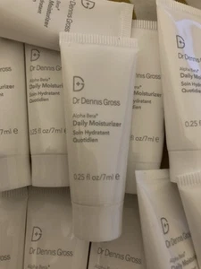 Dr. Dennis Gross Alpha Beta Daily Moisturizer – 12 x 7ml Sample Bottles - Picture 1 of 2