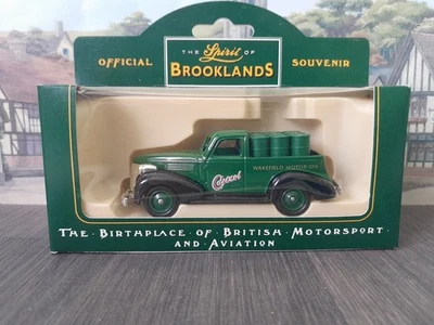 Lledo Days Gone Spirit of Brooklands Castrol Oil Pick Up Truck - Image 1 of 4
