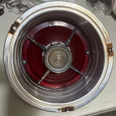 Ford Galaxy 500 y XL 1963 OEM luz trasera lente y carcasa SAE-TSDB-63FD Foto 1 de 2