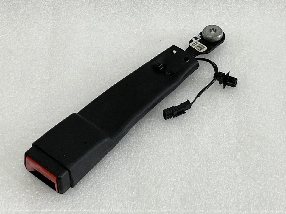 Chevrolet Volt 2017 lado del conductor izquierdo hebilla del cinturón de seguridad delantero negro 233445069 Foto 1 de 4