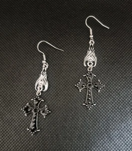 New Gothic Silver Hanging Bat & Black Cross Hook Drop Dangle Earrings Jewellery - Picture 1 of 4
