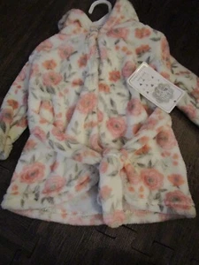 Baby Robe By Little Joy Pink White Roses Theme 0-9 Months Plush New with Tags - Bild 1 von 4