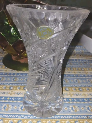 Jarrón Bohemia de cristal de plomo cortado a mano más de 24 % Pbo Checoslovaquia (de colección 1992) Foto 1 de 3