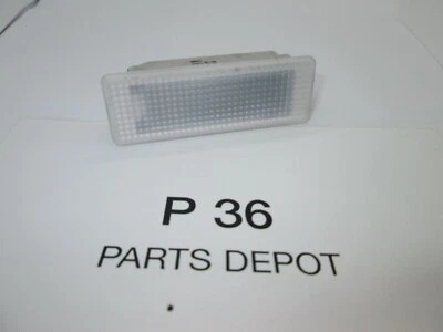 BMW 525i E60 2009 interior luz de cortesía usado 6 972 605 Foto 1 de 4