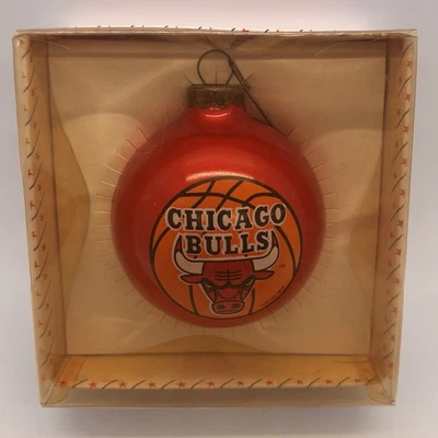 Chicago Bulls Vintage 1995 Glass Christmas Ornament NBA Basketball - Image 1 of 4