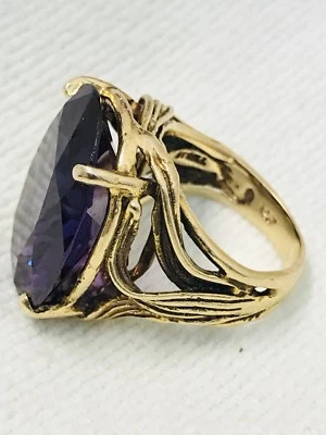 VINTAGE 14K YELLOW GOLD SYNTHETIC OVAL ALEXANDRITE GEMSTONE RING   SIZE 5.75+ - Image 1 of 4