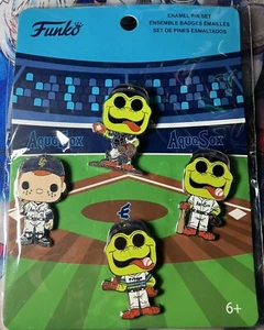 Funko Pop Pin Aquasox - Set of 4 - Freddy Funko & Webbly in 3 Poses 2022 - New - Picture 1 of 2