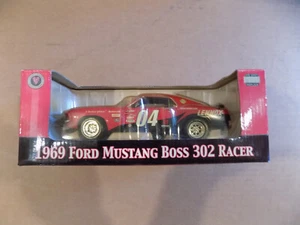 1:24 Diecast Crown Premiums LENNOX 1969 FORD MUSTANG RACER 302 Rare New in Box - Picture 1 of 4