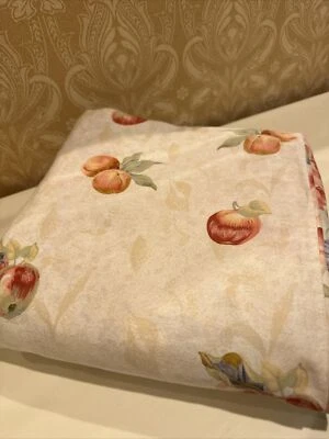 "Funda nórdica reversible con estampado de manzana Eikei 88"" X 82""" Foto 1 de 4