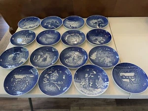 Set 16 Vintage B&G Royal Copenhagen blaue Weihnachtsplatten datiert 1970-1985 Aufhänger - Bild 1 von 10