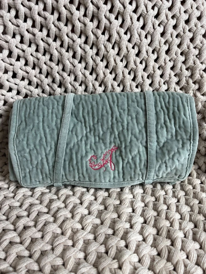 Pottery Barn Косметическая Свернутая Сумка Синий Бархат Стеганые Ювелирные Изделия с Монограммой "A" - Изображение 1 из 1