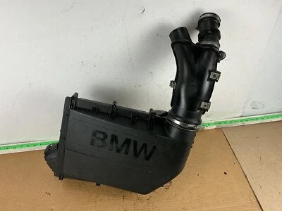 2009 - 2015 BMW 740i Air Cleaner Housing Filter Box Intake 7582311, 7582312 OEM - Image 1 of 4