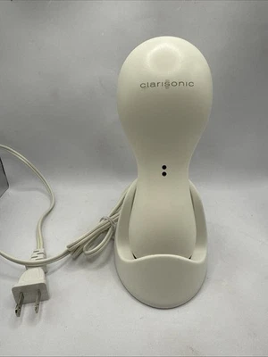 Limpieza clásica de la piel con base de carga probada CLARISONIC Foto 1 de 4