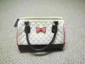 Betsey Johnson Handbag Bow Quilted Black White Pink - Picture 1 of 8