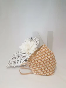 FaceMask, Size Medium, Reversible, Washable With A Wire Nose Bridge - Picture 1 of 3