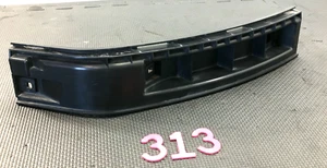 07-15 Soporte de cubierta de parachoques exterior trasero izquierdo para conductor Volvo S80 OEM 30655124 - Imagen 1 de 7