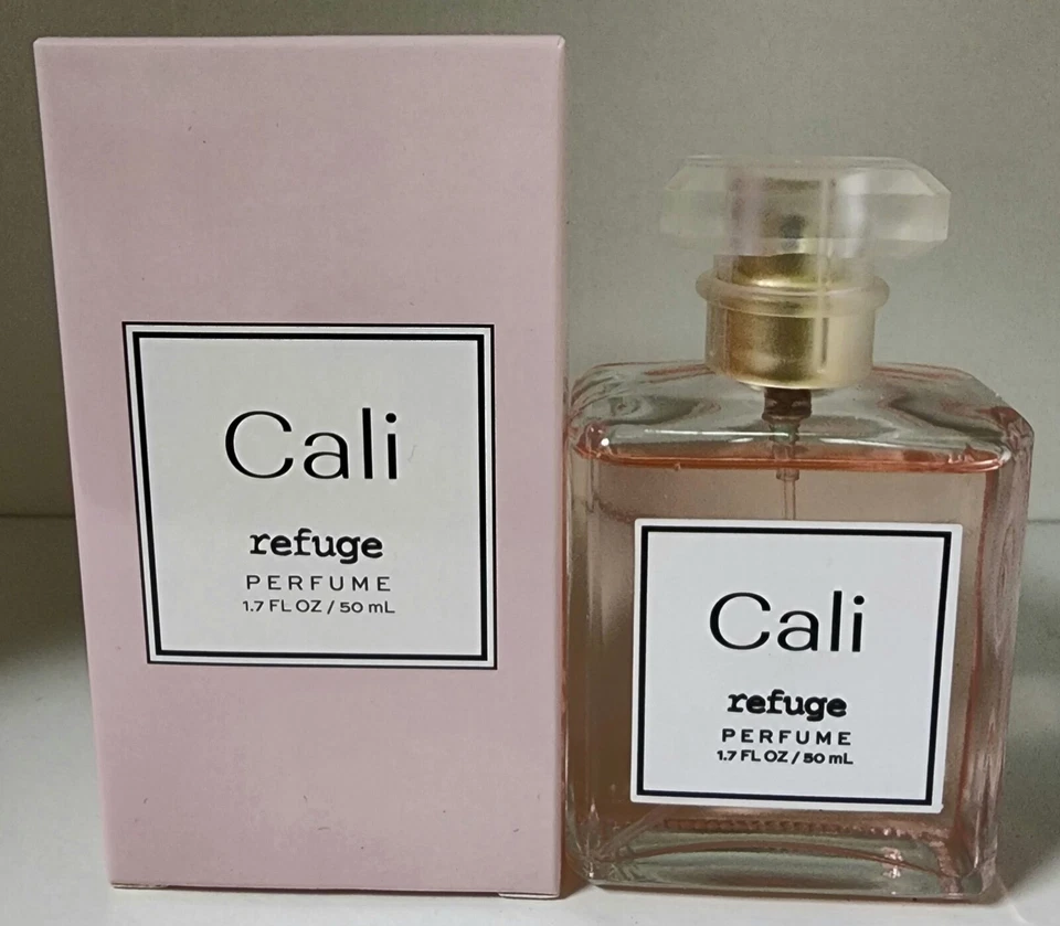 Perfume Charlotte Russe Cali Refuge 1,7 oz Foto 1 de 3