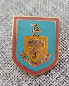 INSIGNIA ESMALTADA BURNLEY FC - Imagen 1 de 2