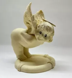 Linda estatuilla de ángel querubín descarado de colección con halo dorado de resina blanca - Imagen 1 de 10