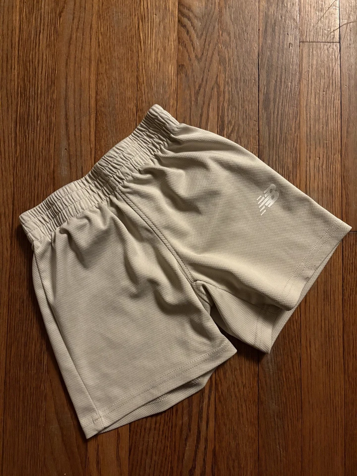 New Balance Boys Loose Small Logo Active Wear Athletic Shorts Size 5/6 - Image 1 of 1