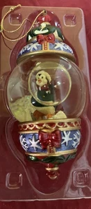Kirkland -Snow Globe Christmas Penguin Ornament (Signature Series) 4”  Excel. - Picture 1 of 4