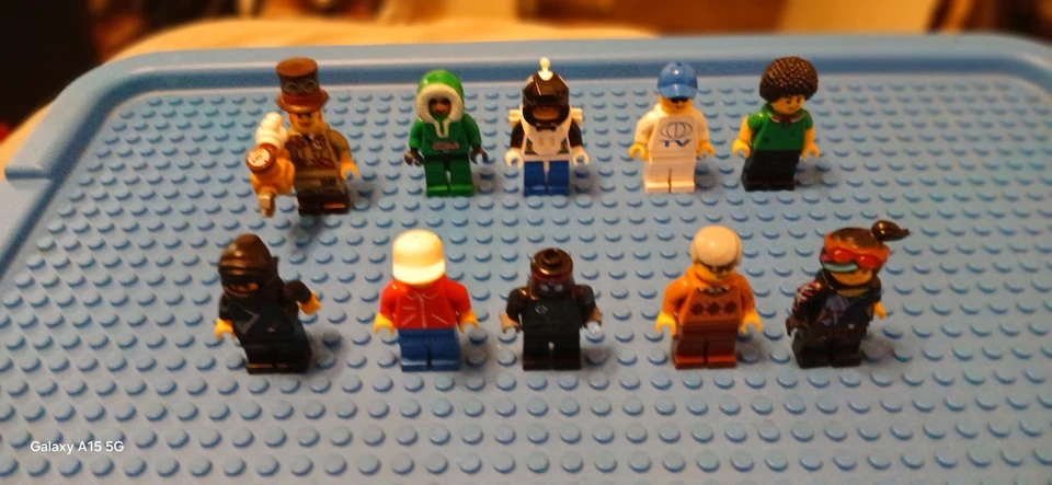 Лот минифигурок LEGO - Изображение 1 из 1