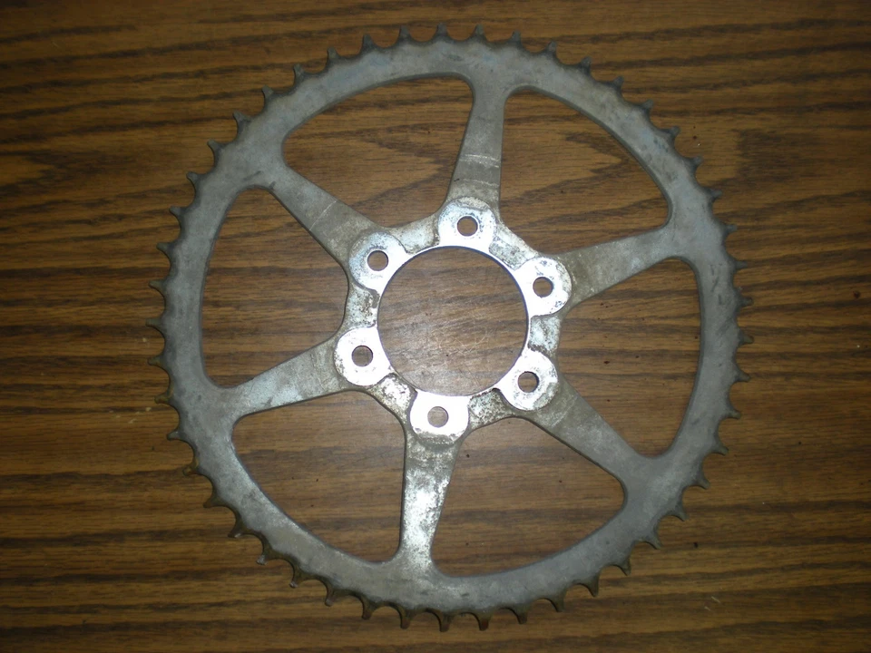 PIÑÓN RUEDA TRASERA 1980 YAMAHA TT250 TT 250 79 80 81 82 Foto 1 de 4