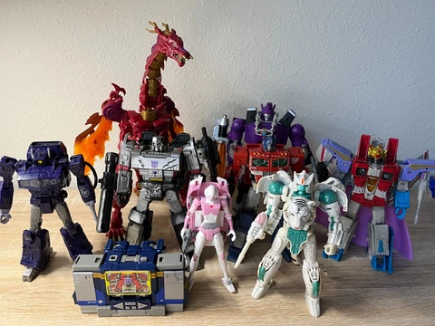 Transformers Generations War for Cybertron/Legacy/others Cover