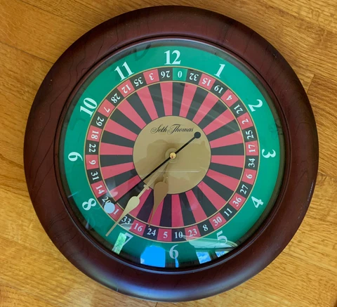 SETH THOMAS ROULETTE WALL CLOCK. 14.5" ROUND Smooth 2nd Hand Works Great! Cover