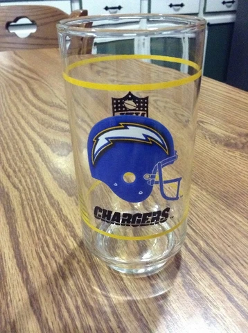 San Diego Chargers Vintage NFL 14oz Drinking Glass Tumbler Cup - Mobil Promo Cover