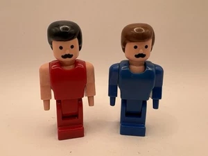 VINTAGE 1988 FISHER PRICE 3” CONSTRUX BLUE and RED MAN FIGURES - Picture 1 of 3