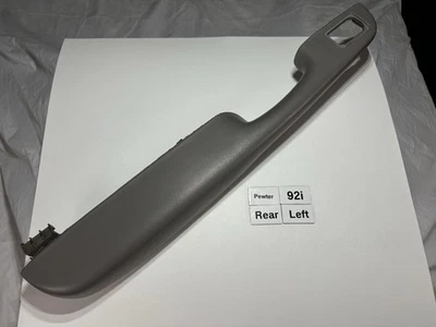 99-06 Silverado Sierra Rear Left Armrest PEWTER GRAY 92i Door Pull Grab Handle Foto 1 de 4