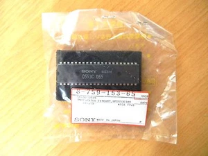 UPD553C065 Integrated Circuit IC  - Picture 1 of 3