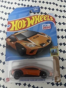 2024 Hot Wheels #222 HW Dirt 6/10 LAMBORGHINI HURACAN STERRATO arancione con nero 10Sp - Foto 1 di 2