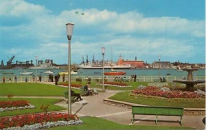 (ja01) Portsmouth Harbour Royal Navy Dockyard from Gosport - Hampshire Postcard - Bild 1 von 2