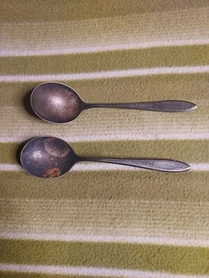 Par de cucharas de plata artísticas vintage WM A Rogers AA Heavy Oneida Ltd Foto 1 de 4