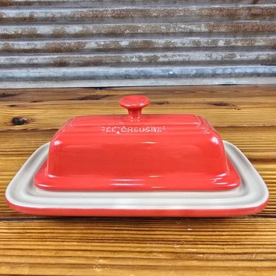 Le Creuset Stoneware Red 2 Piece 1/4 LB Butter Dish Lid & Bottom Set 10-37 - Image 1 of 4