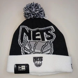 Brooklyn Nets New Era Wintermütze Mütze Beanie Strickbündchen Bommel weiß schwarz NBA OSFA - Bild 1 von 11