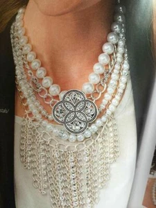 Girl's Best Friend Signature Piece and Earring Set - Premier Designs - Picture 1 of 11