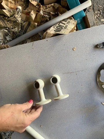 PAIR BEAUTIFUL VTG WHITE PORCELAIN CERAMIC TOWEL BAR BRACKETS for ½” ROD Cover