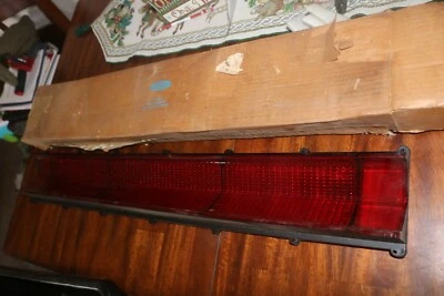 Nuevo de Lote Antiguo Ford Mercury 1969 Monterey Montclair Lente Luz Trasera Central C9MY-13450-B Foto 1 de 4